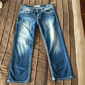 Buckle fold up capri jeans